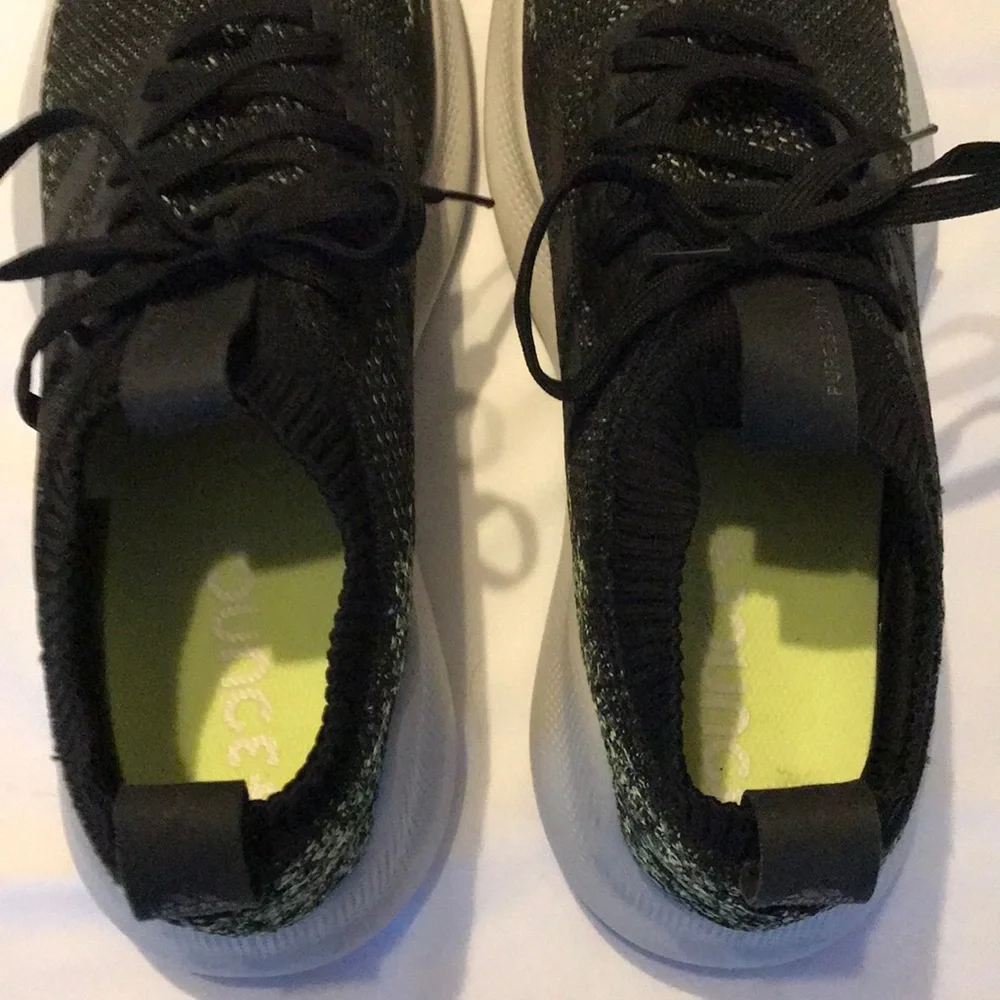 Adidas Pure Bounce Sneakers size 12 EUC